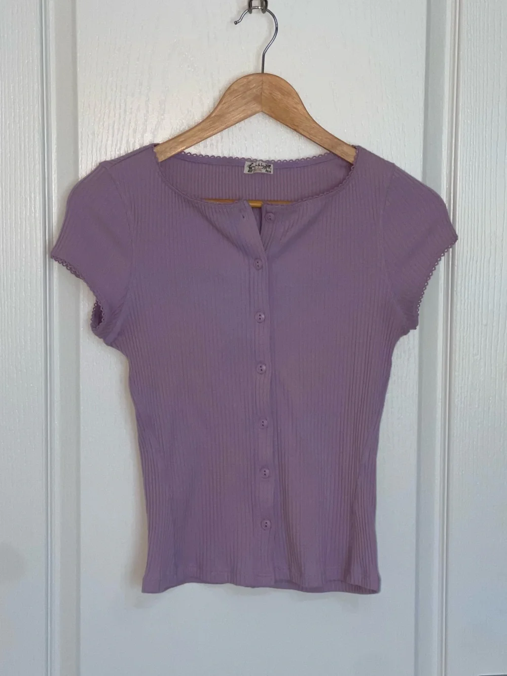 FREE PEOPLE Most Wanted CardI Lavender Lilac Ribbed Button-Front Cap Sleeve Top